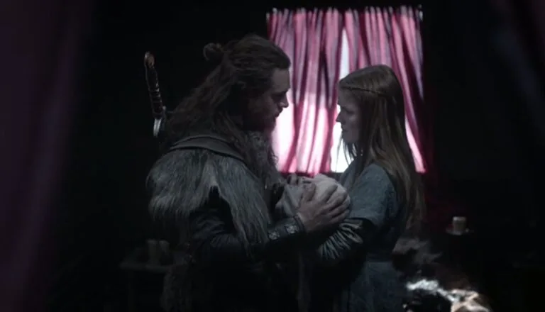 Момент из 8 серии 1 сезона