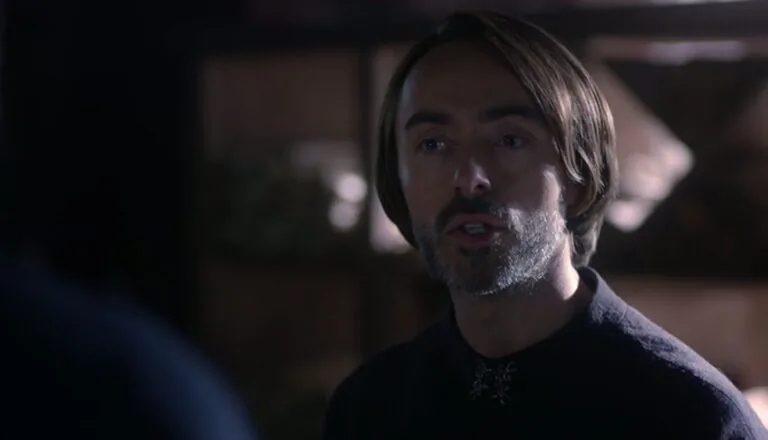 Момент из 8 серии 2 сезона